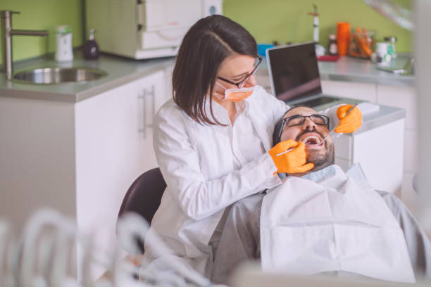 Best Emergency Tooth Extraction  in Hollins, VA
